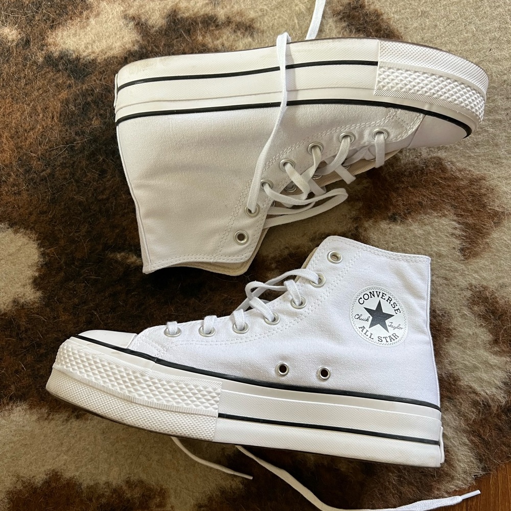 Women’s platform converse chucks white 7.5